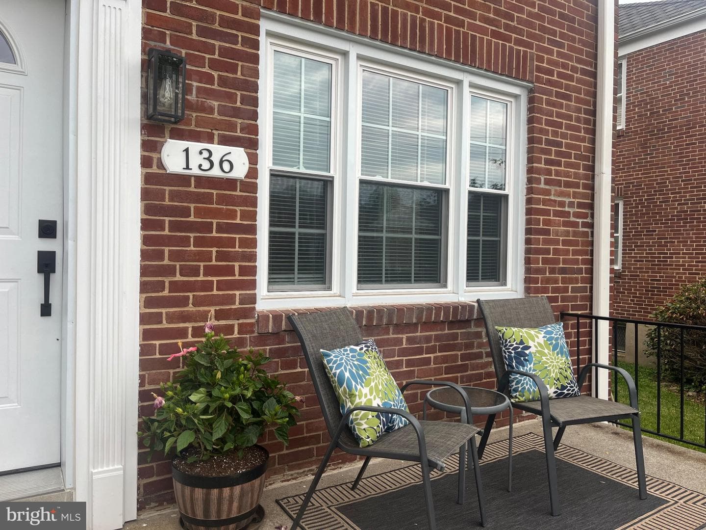 136 Dumbarton Road photo 2