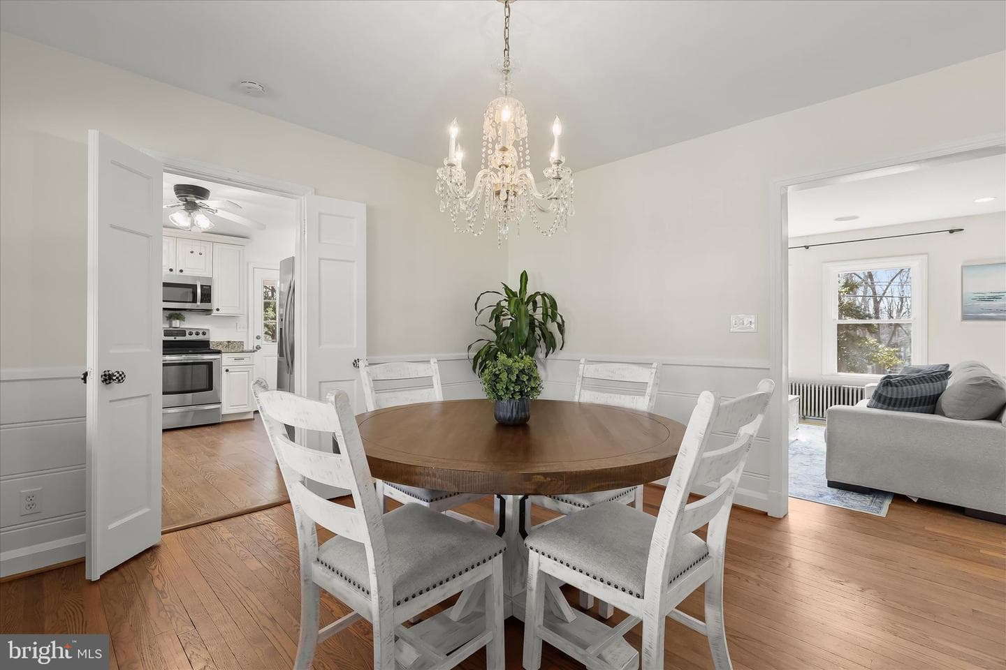 1008 Hart Road photo 13