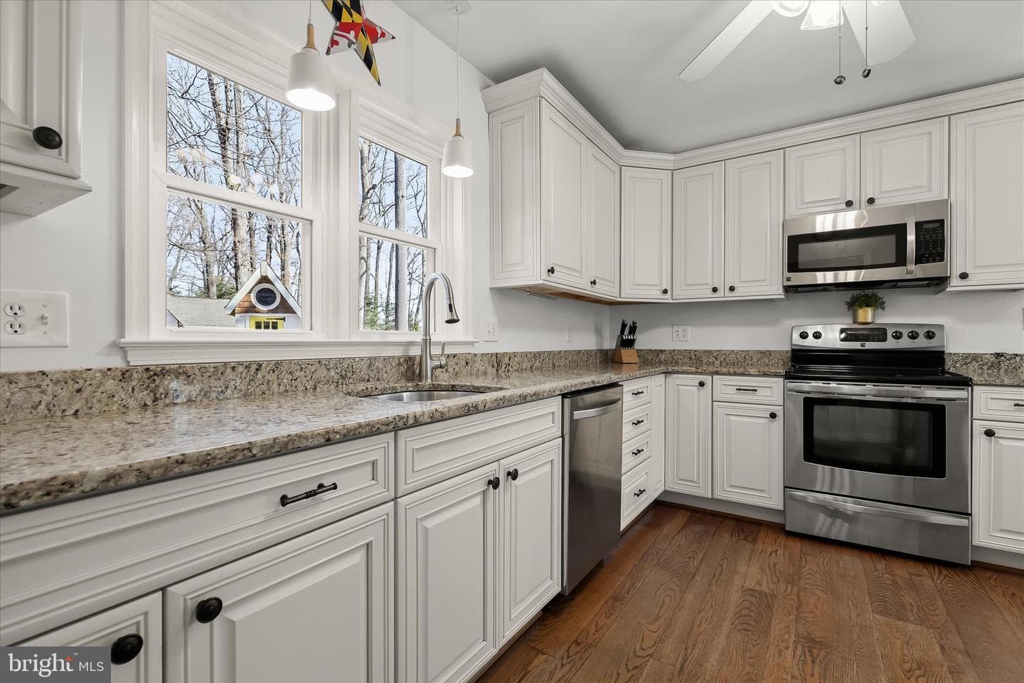 1008 Hart Road photo 17