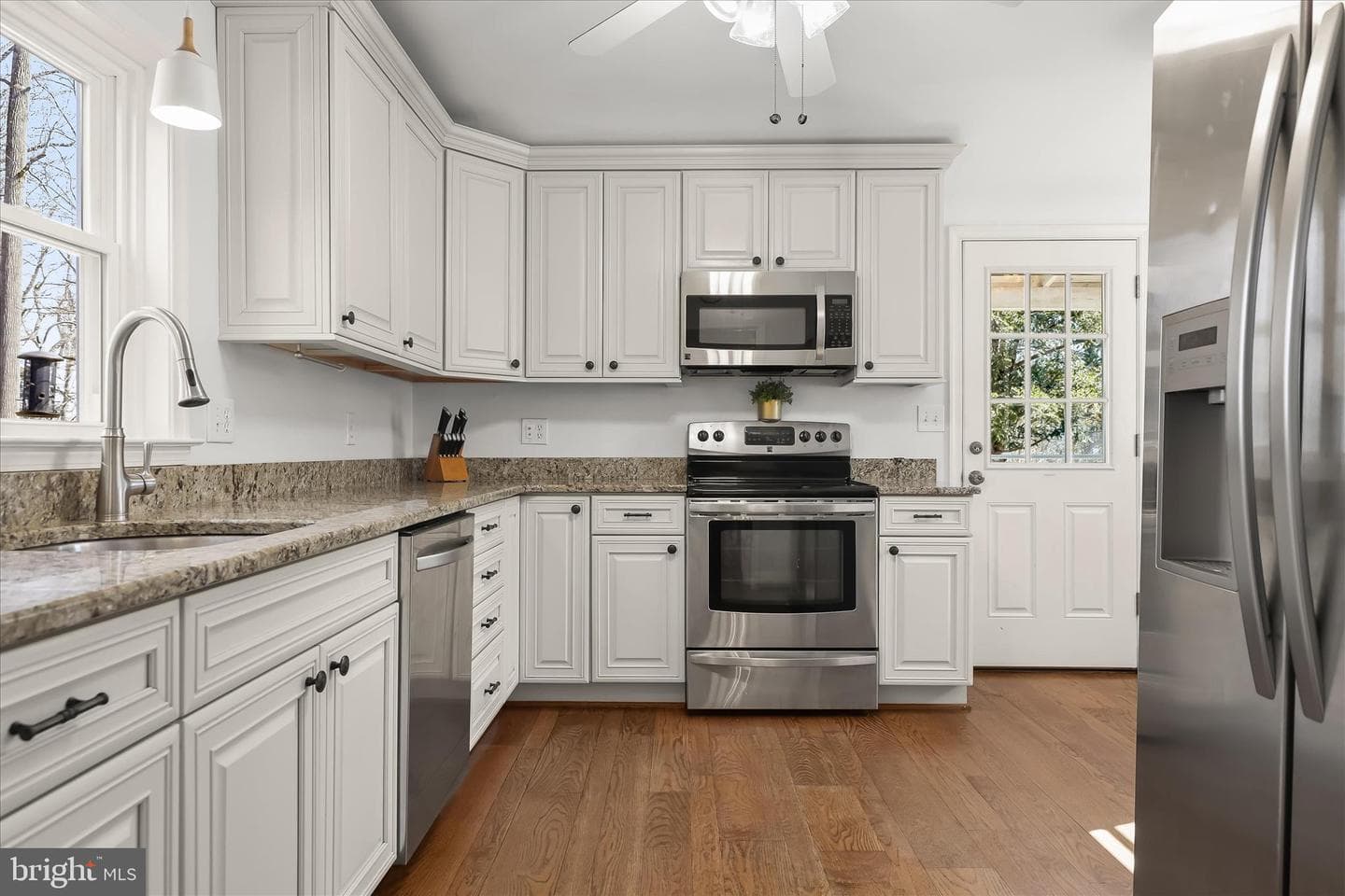 1008 Hart Road photo 18
