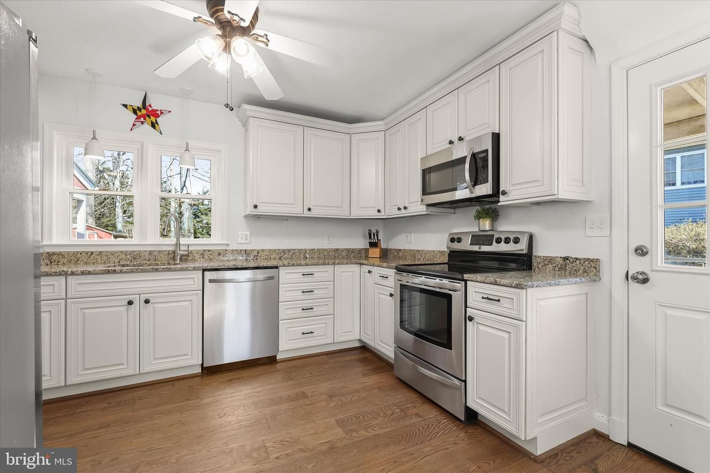 1008 Hart Road photo 20