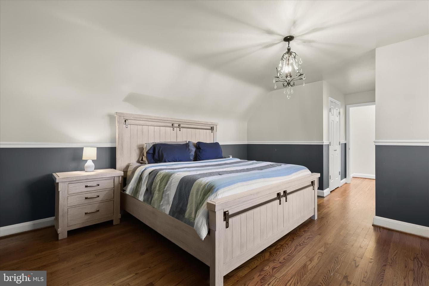 1008 Hart Road photo 32