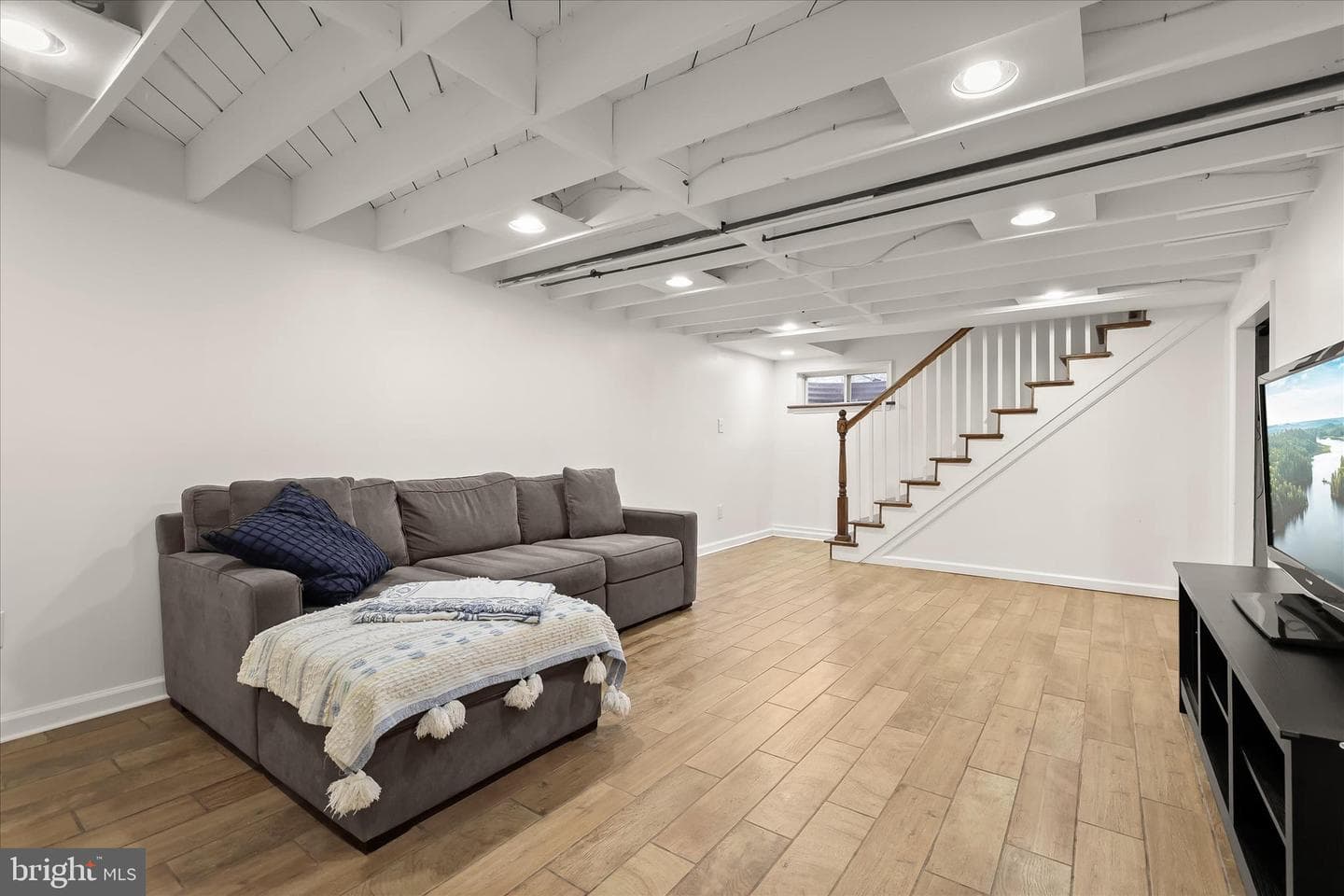 1008 Hart Road photo 41