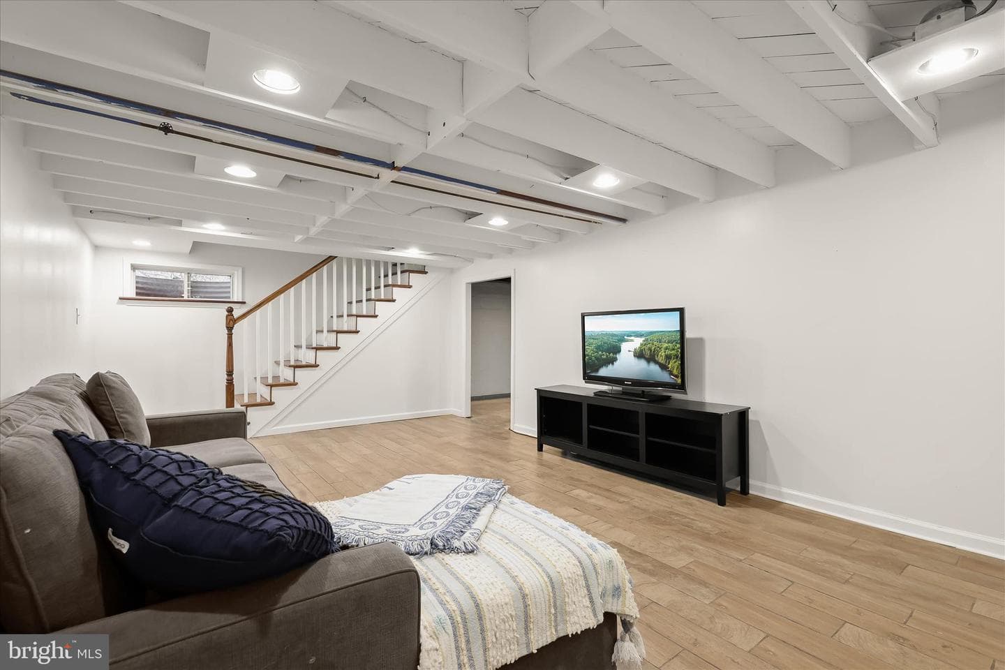 1008 Hart Road photo 42