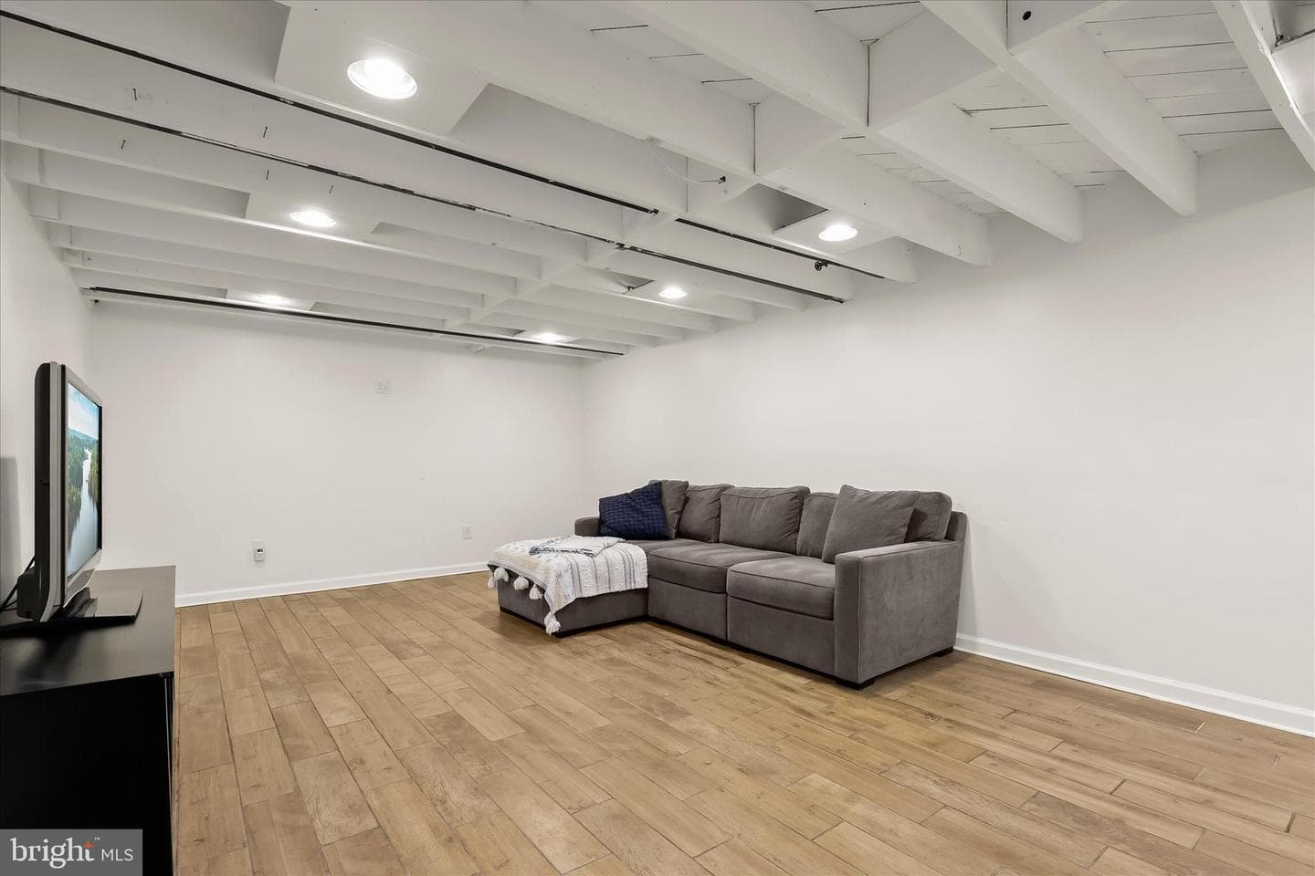 1008 Hart Road photo 43