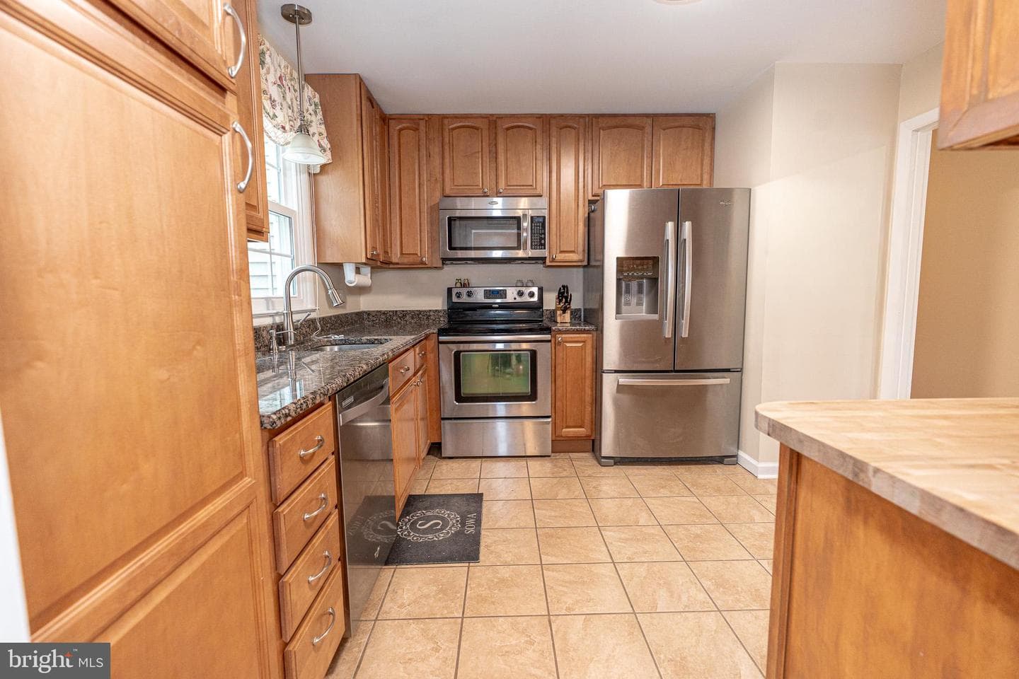 8618 Valleyfield Road photo 12