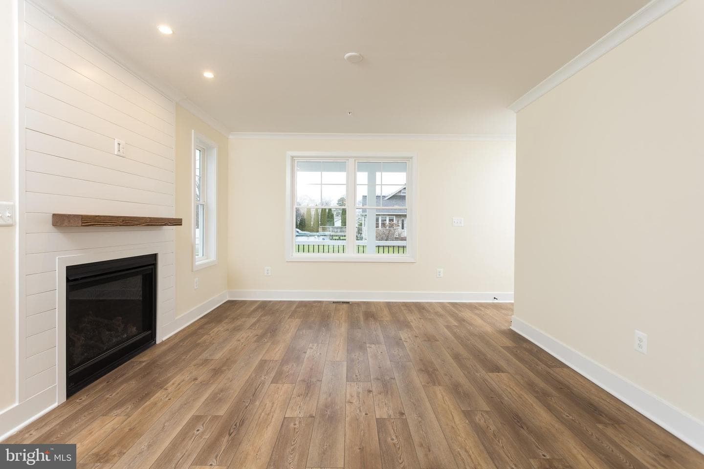 2905 Sparrows Point Road photo 14