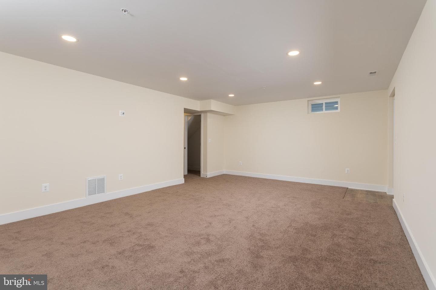 2905 Sparrows Point Road photo 30
