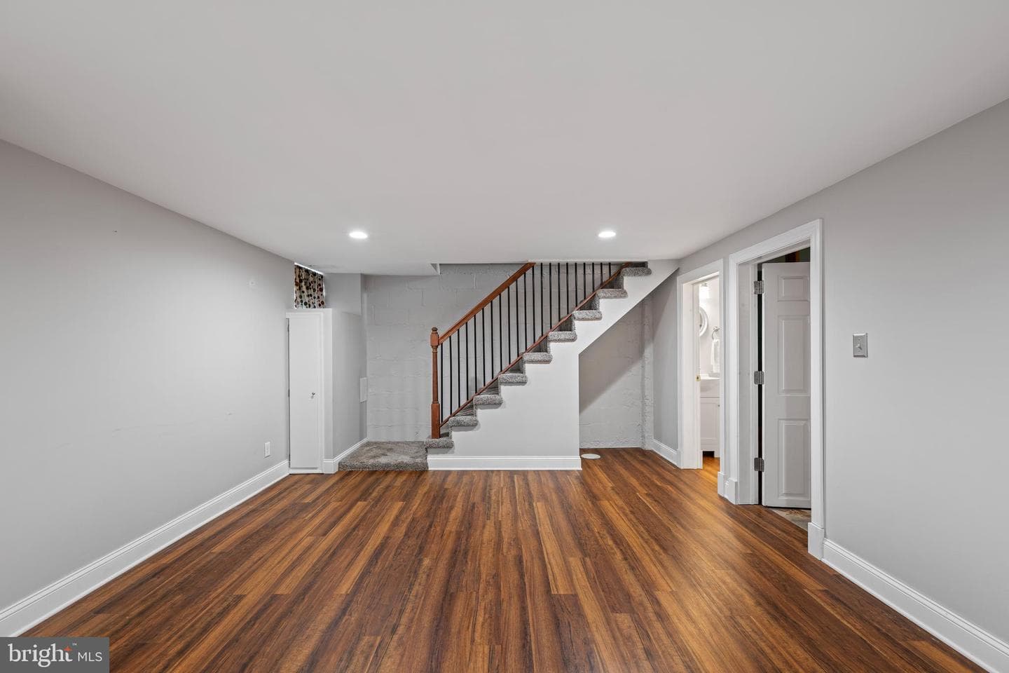 32 Prospect Avenue S photo 22