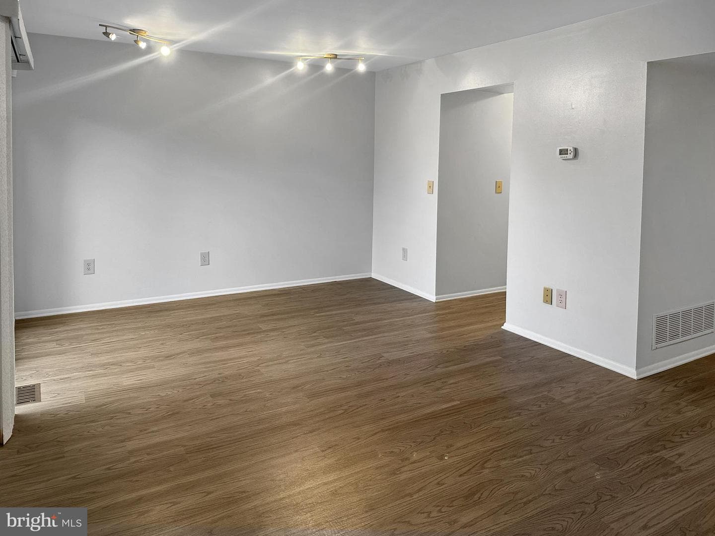 1 Glyndale Court photo 21