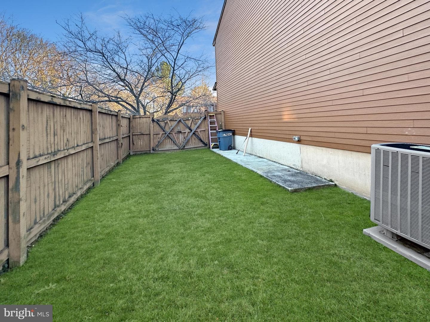 1 Glyndale Court photo 26