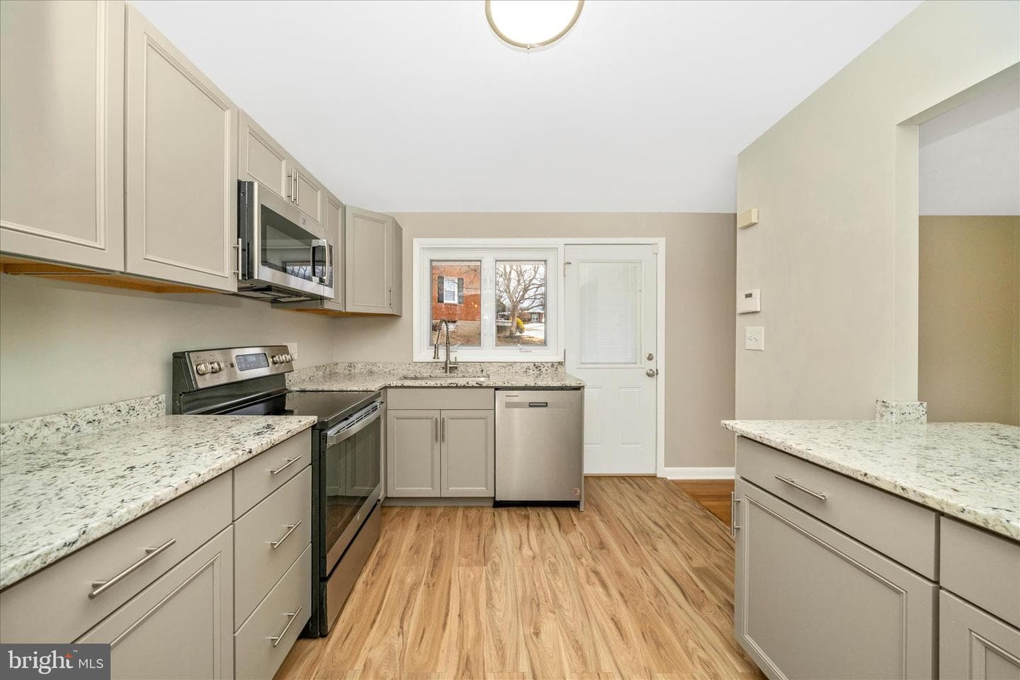 1302 Glenmont Road photo 16