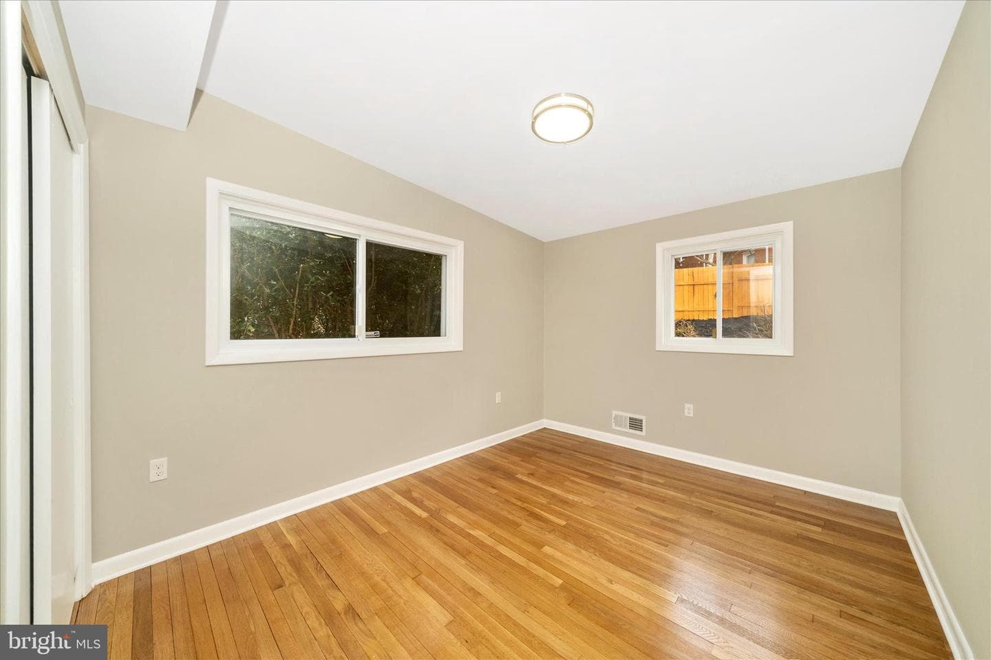 1302 Glenmont Road photo 28