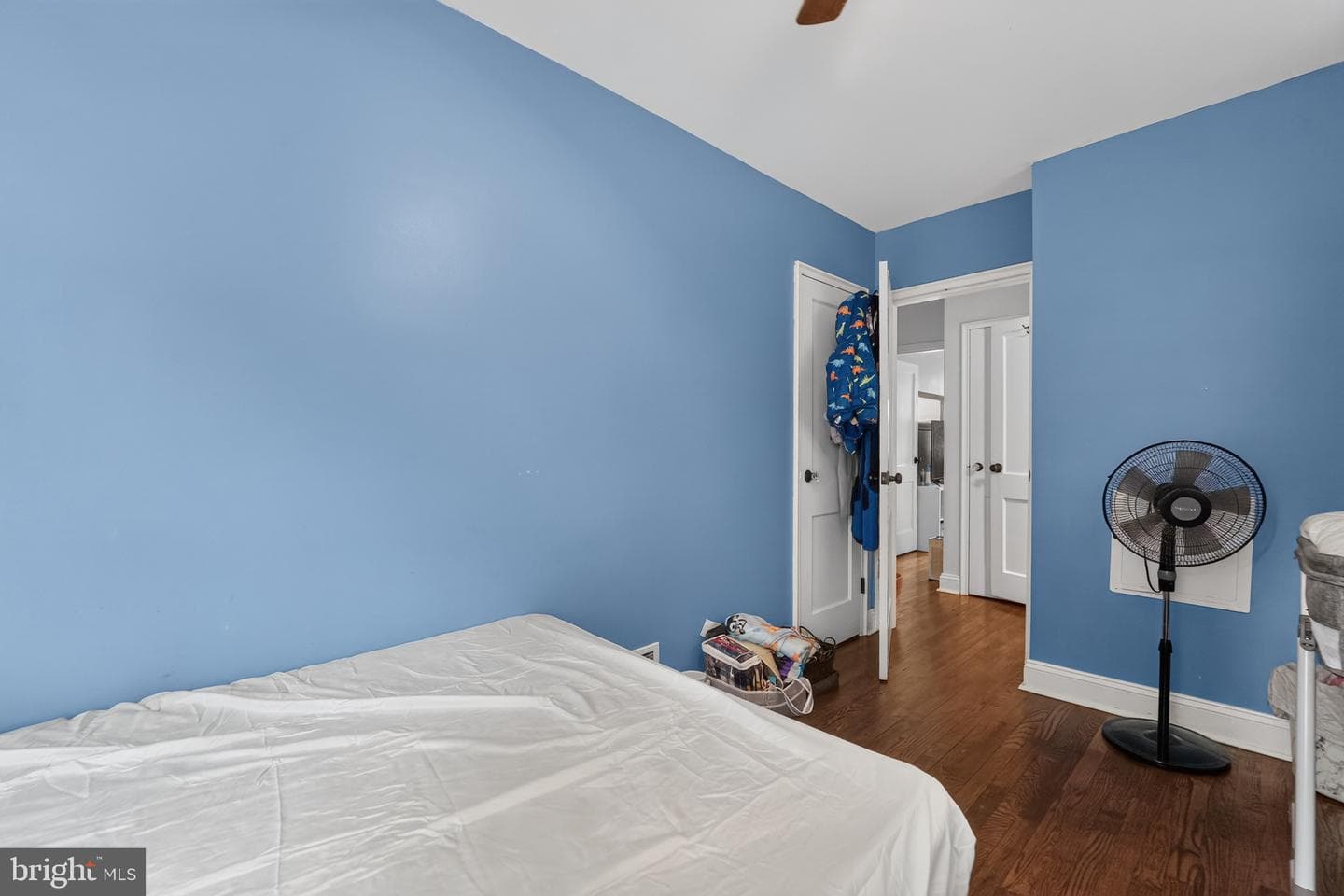 5438 Masefield Road photo 16