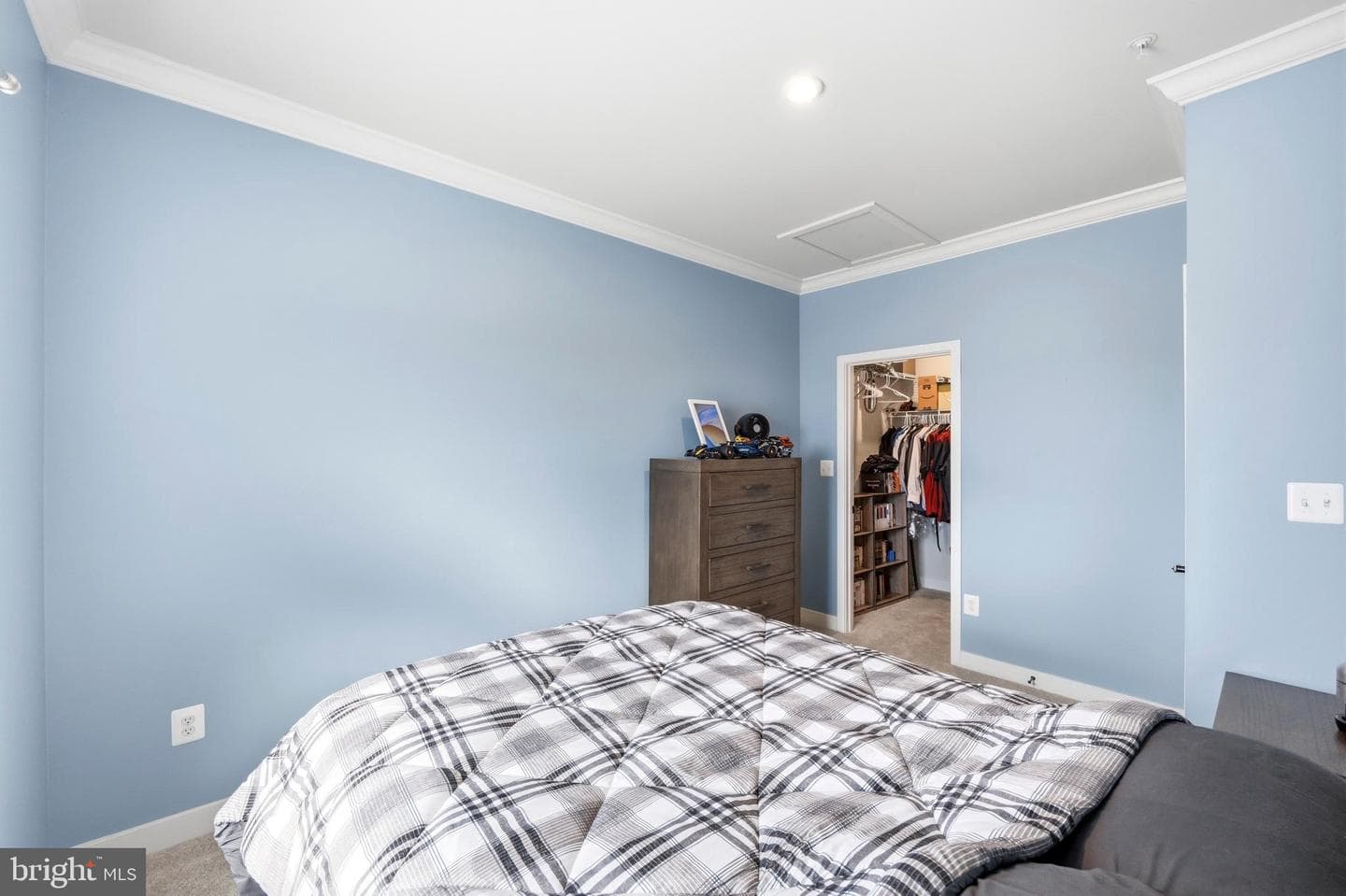 6312 Osterley Street photo 32