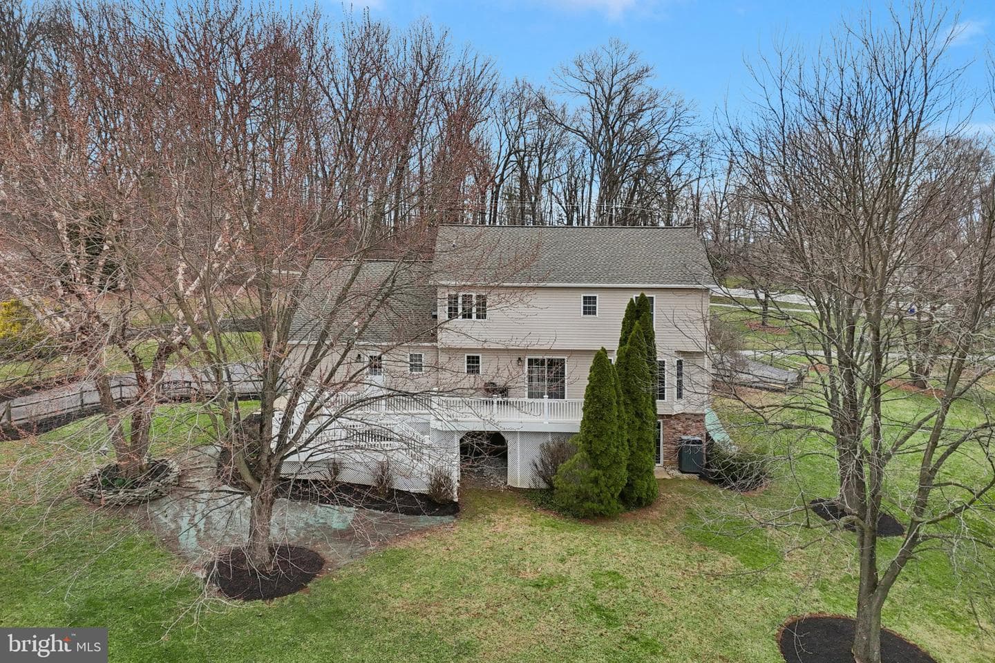 1949 Freeland Road photo 60