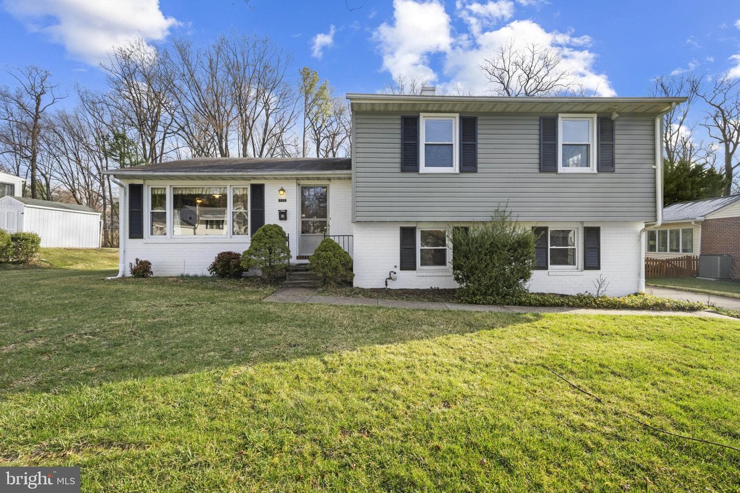 8723 Valleyfield Road