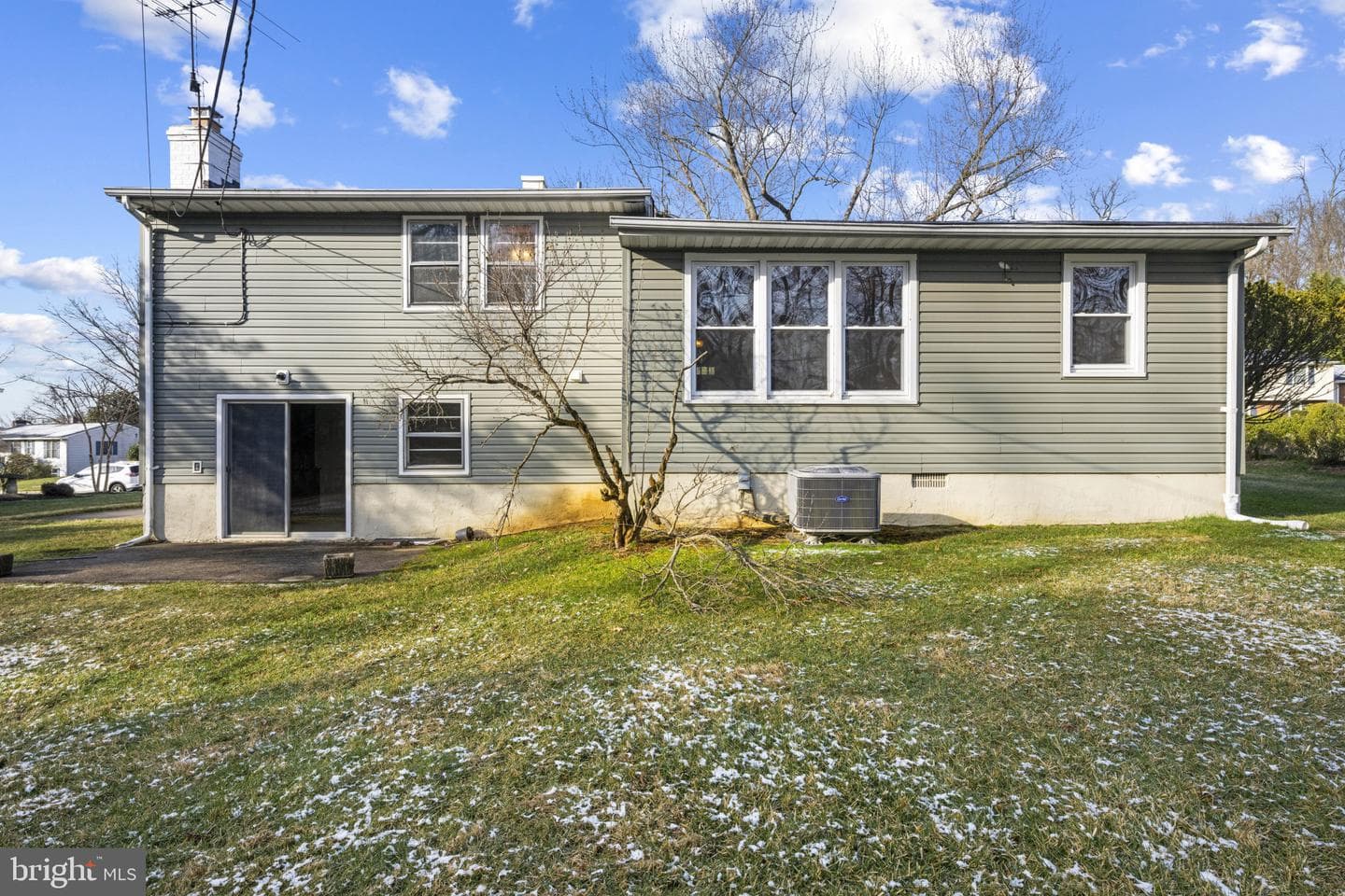 8723 Valleyfield Road photo 27
