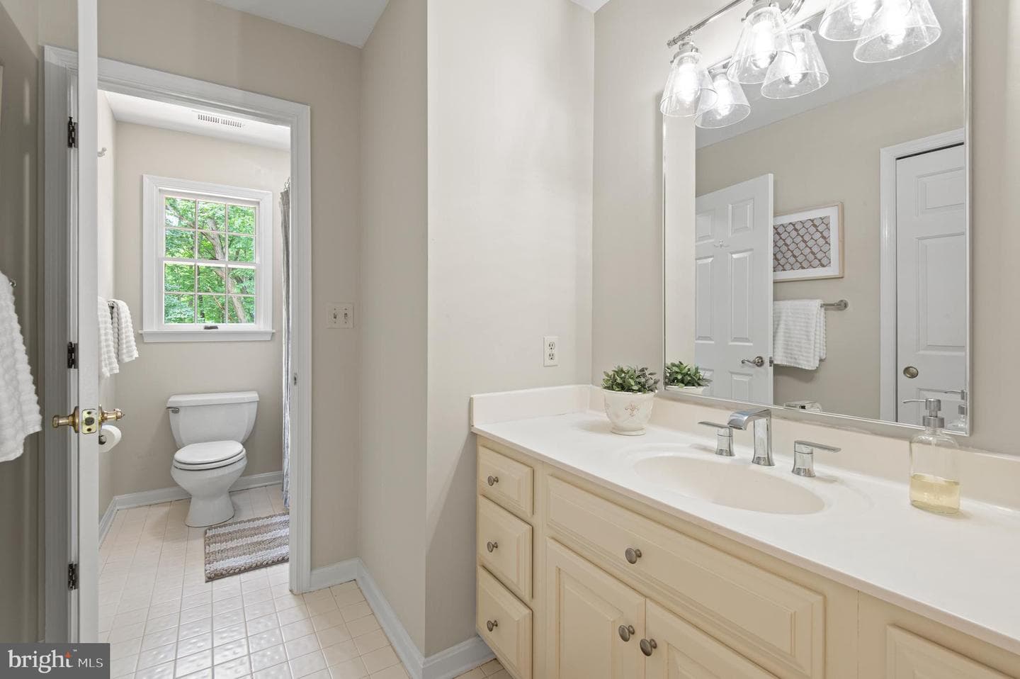 8 Henderson Hill Court photo 25