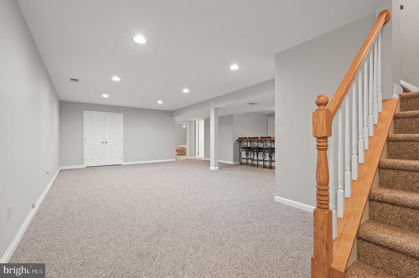 8 Henderson Hill Court photo 29