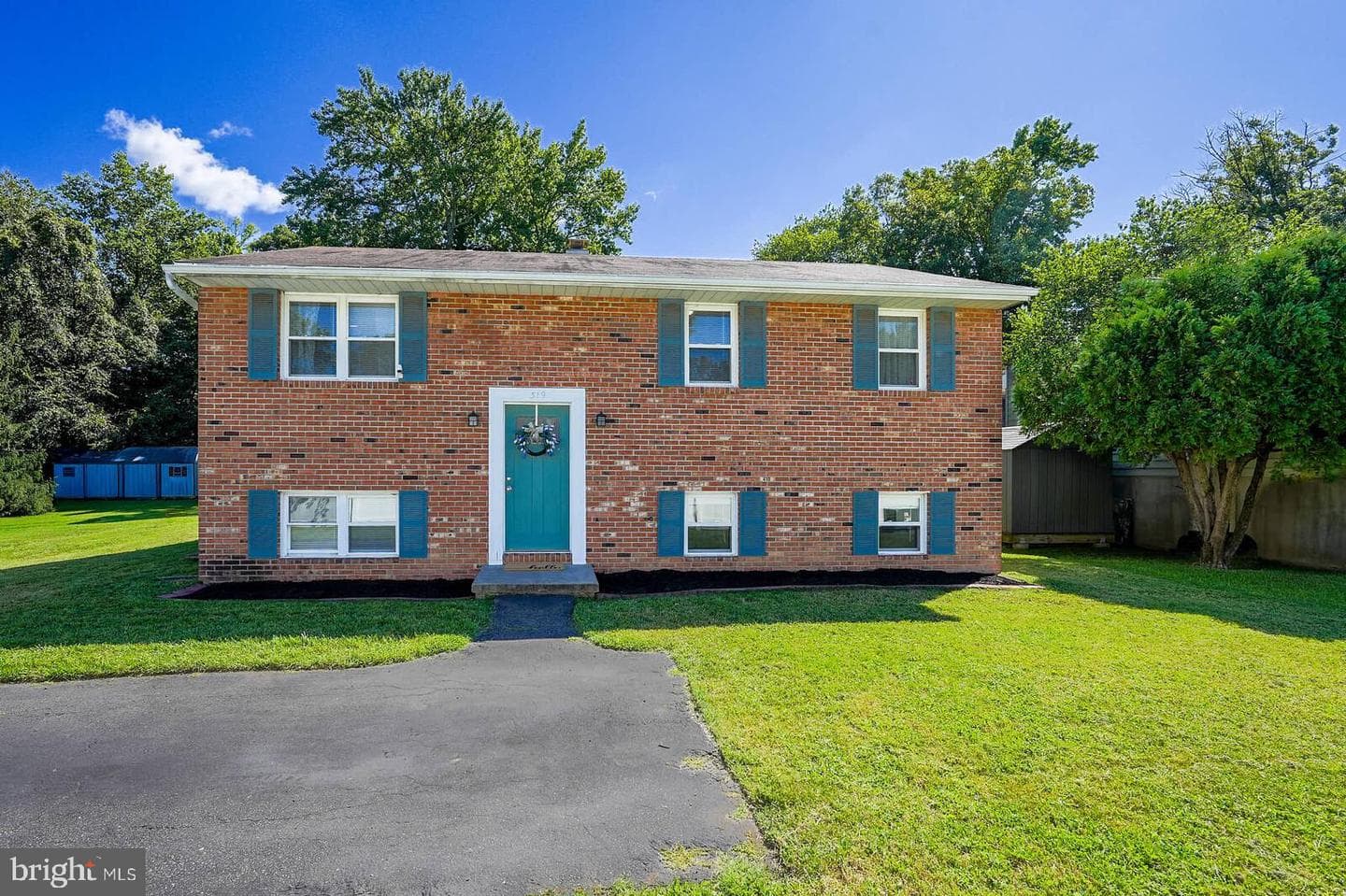 319 Sassafras Road photo 2