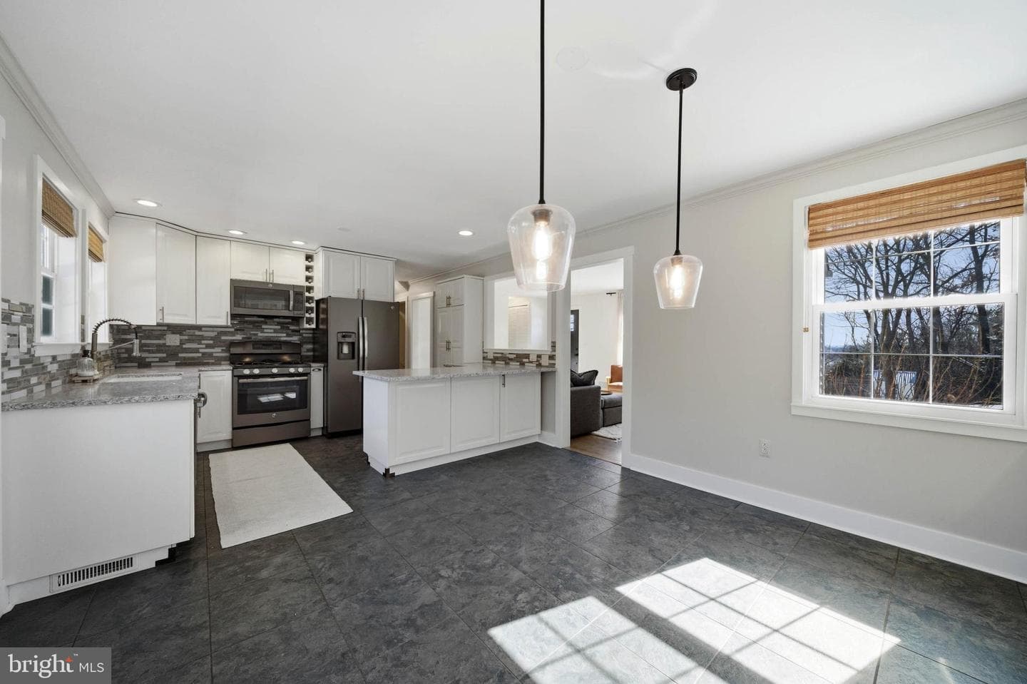 10519 Samona Avenue photo 17