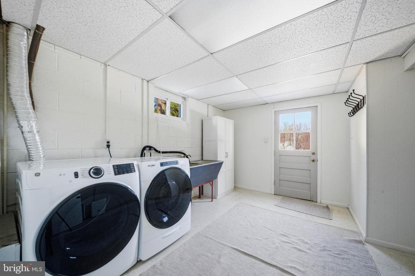 10519 Samona Avenue photo 32