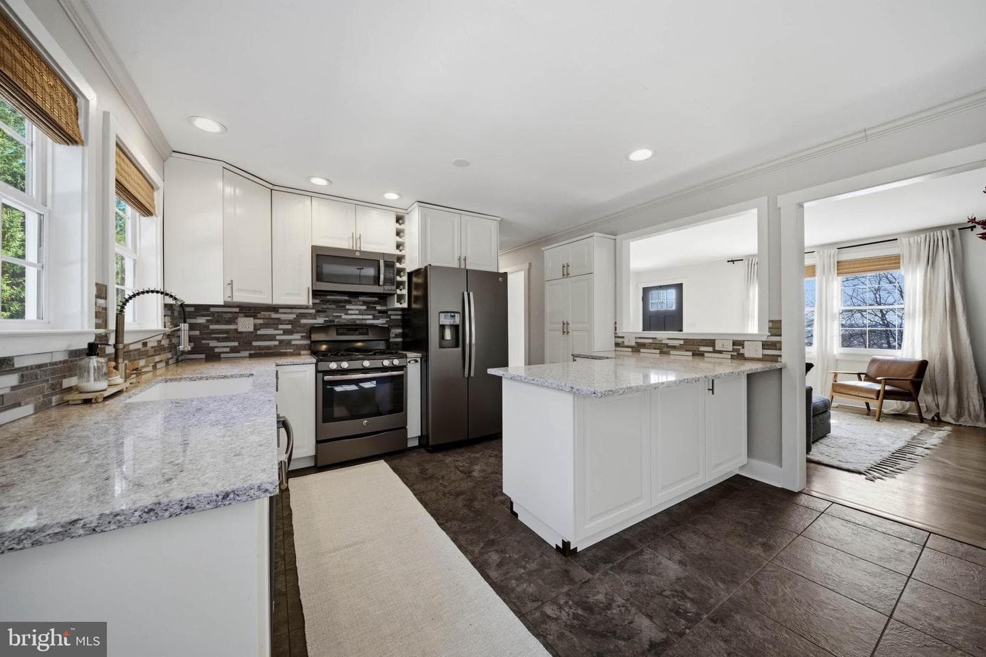 10519 Samona Avenue photo 4