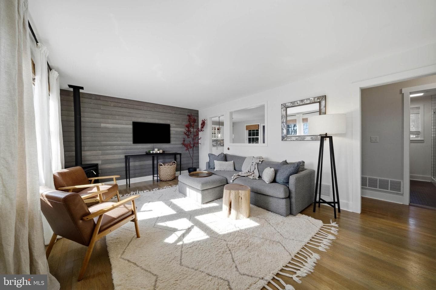 10519 Samona Avenue photo 6
