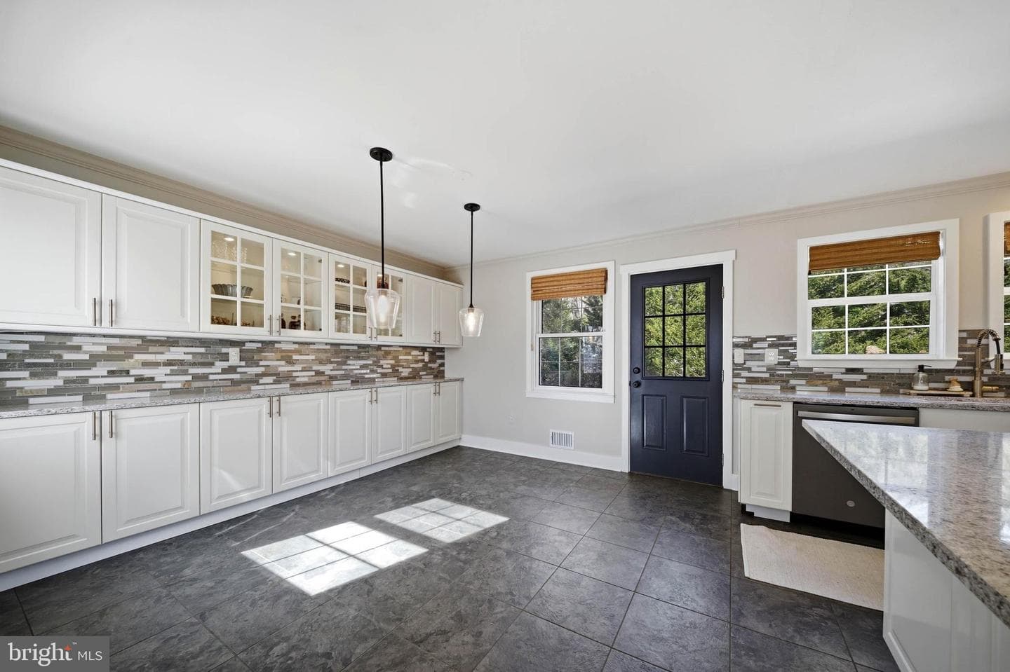 10519 Samona Avenue photo 7