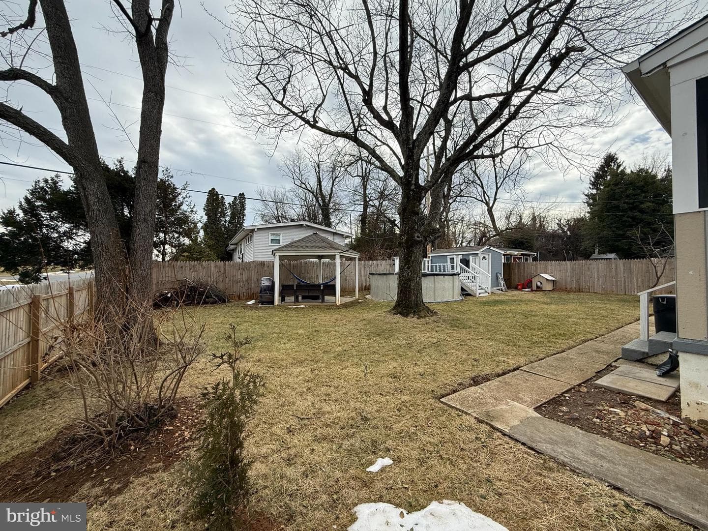 3499 Hillsmere Road photo 44