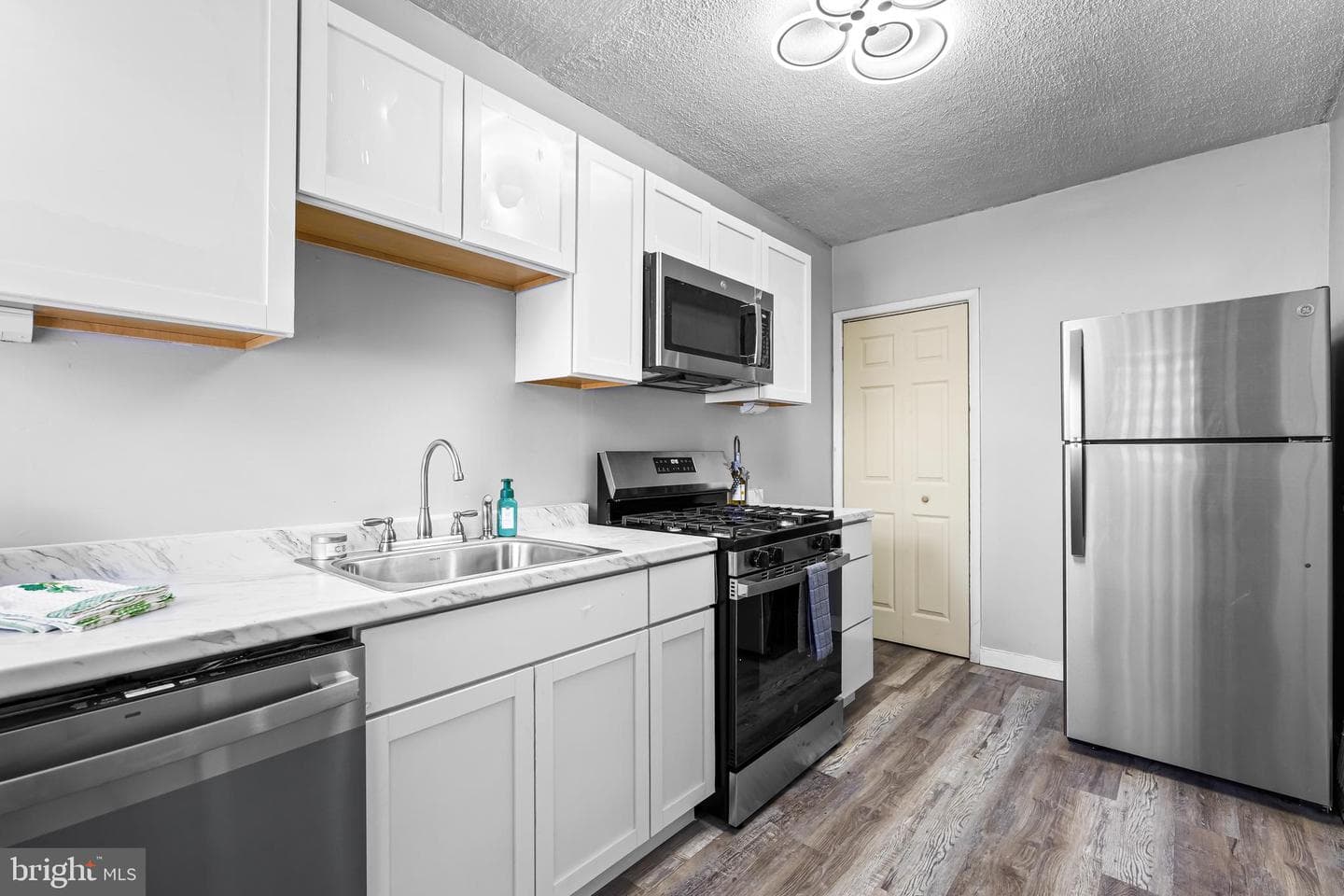 7022 Dunbar photo 13