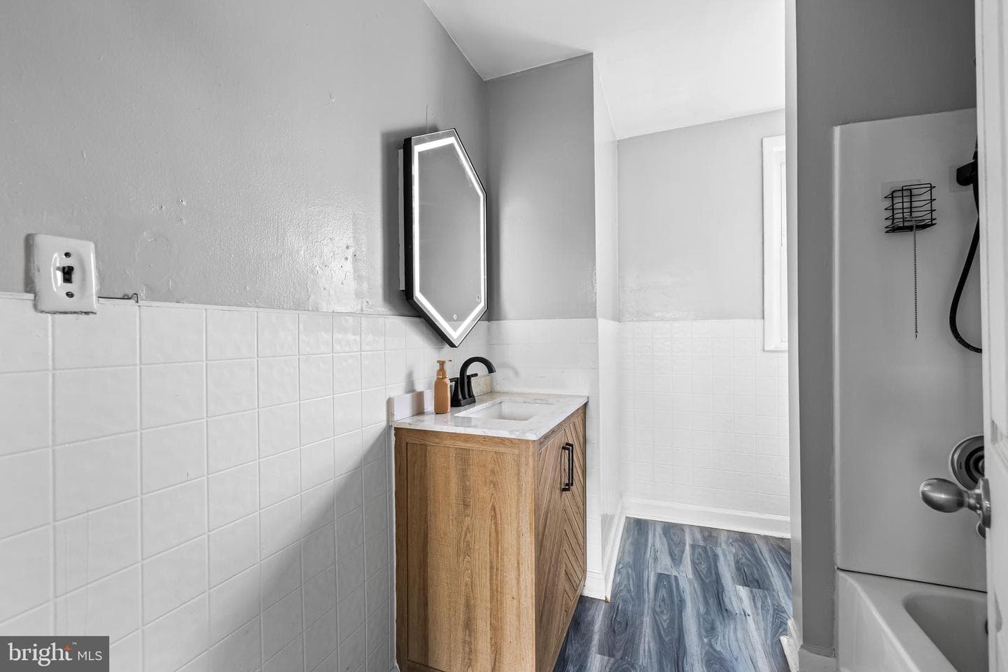 7022 Dunbar photo 23