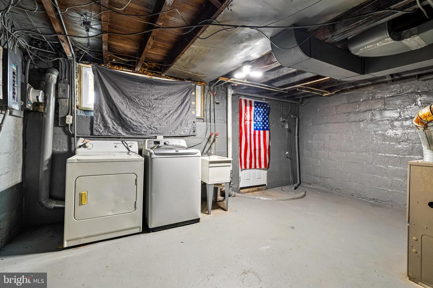 7022 Dunbar photo 28