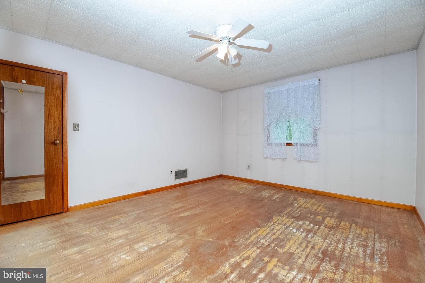 12709 Eastern Avenue photo 23