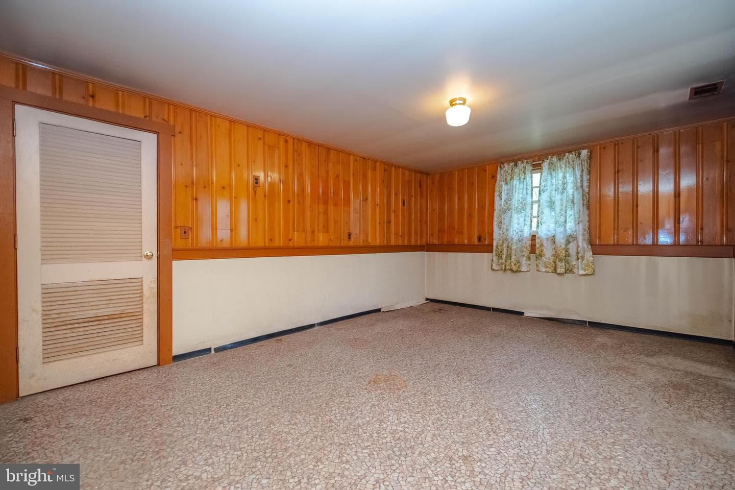 12709 Eastern Avenue photo 34