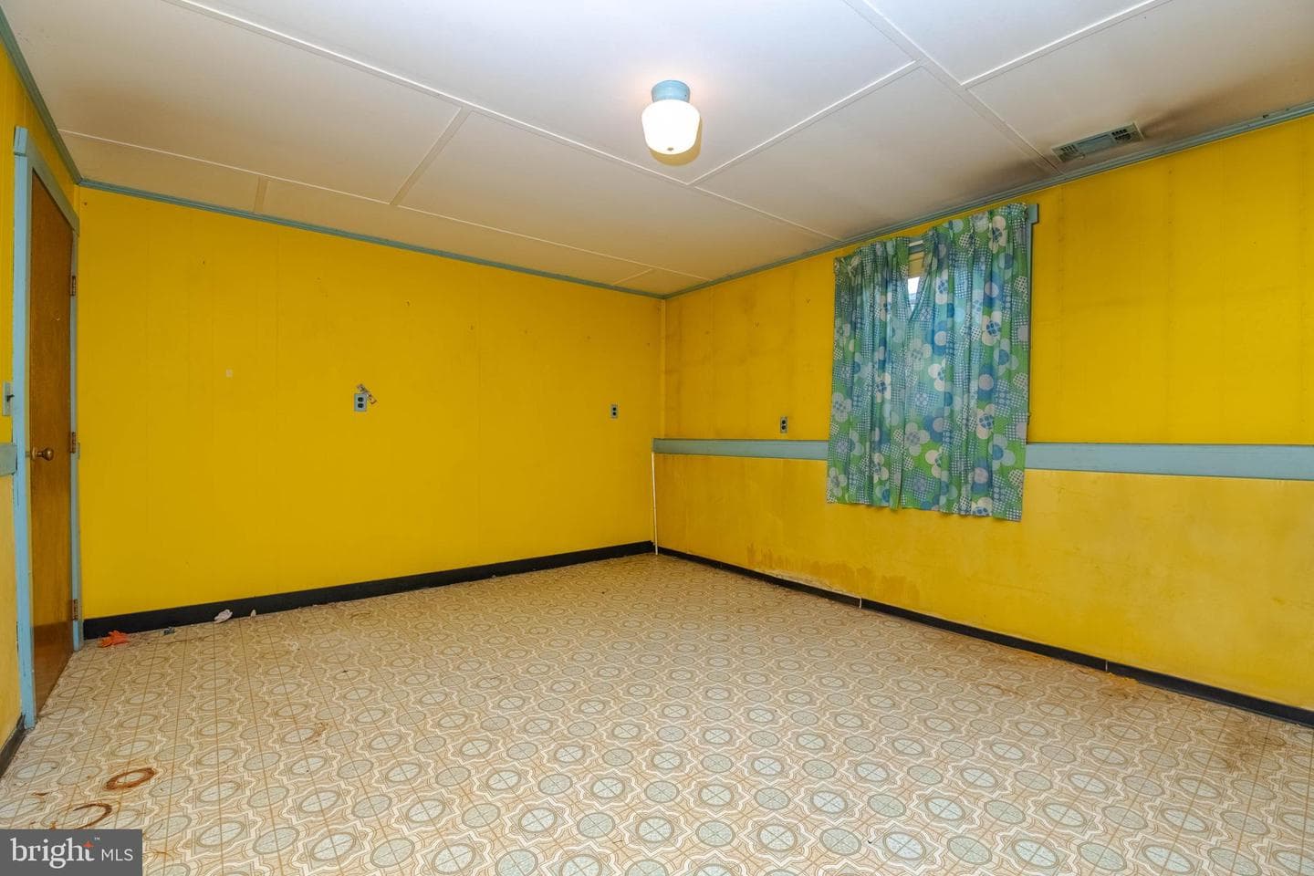 12709 Eastern Avenue photo 38