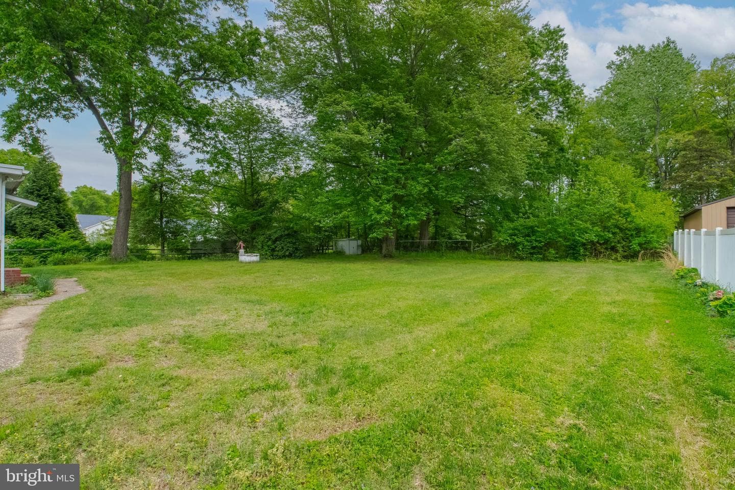 12709 Eastern Avenue photo 50