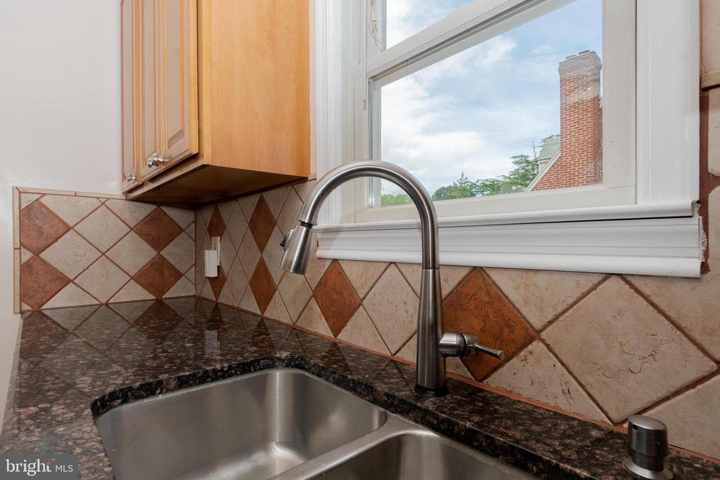 6414 Kenwood photo 19