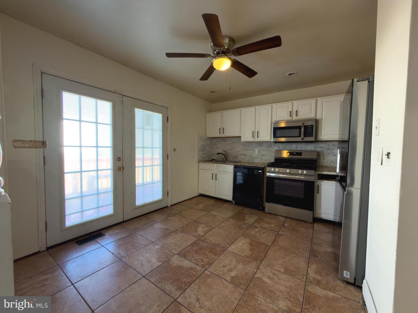 2009 Lugine Avenue photo 11