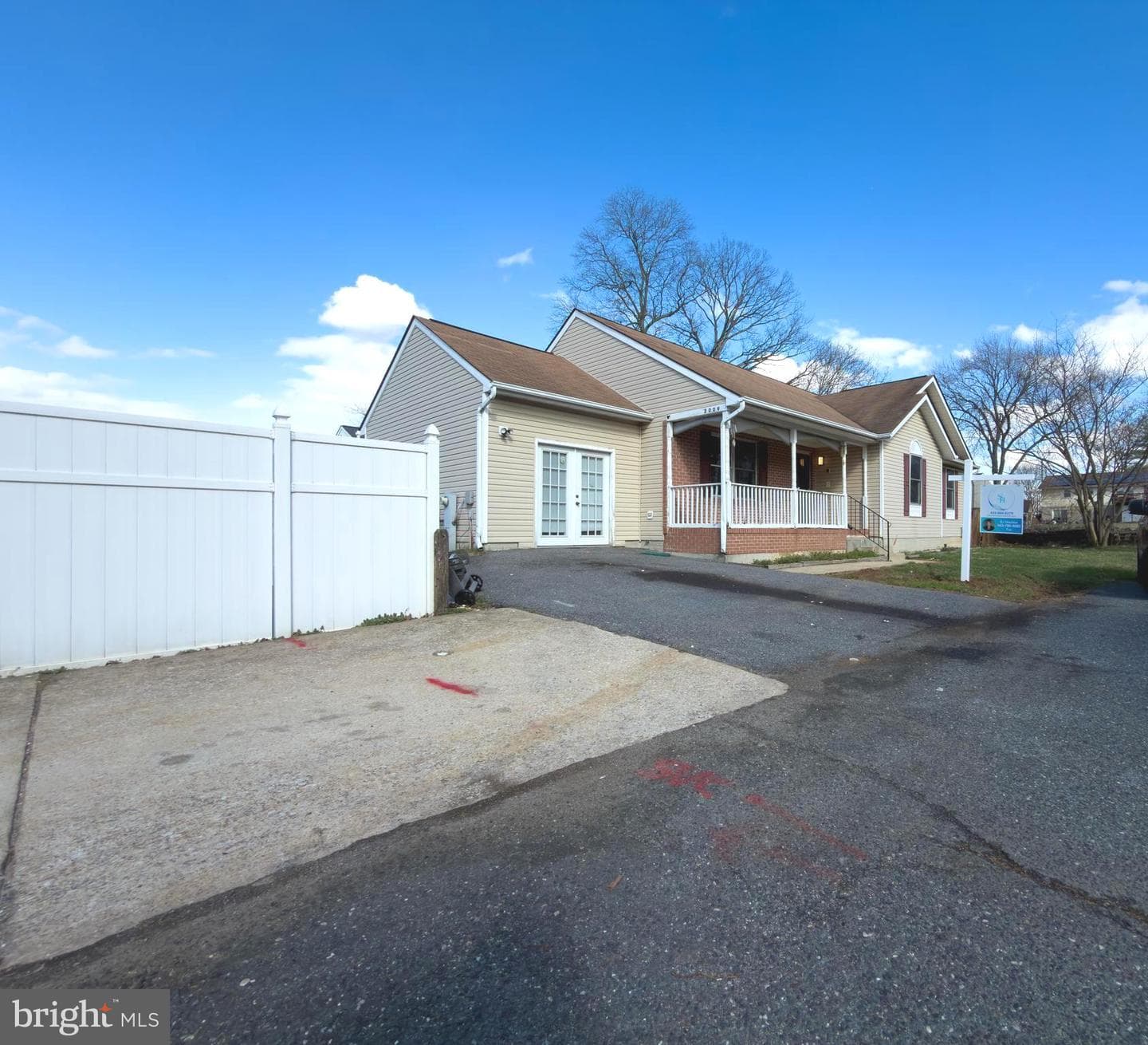 2009 Lugine Avenue photo 2