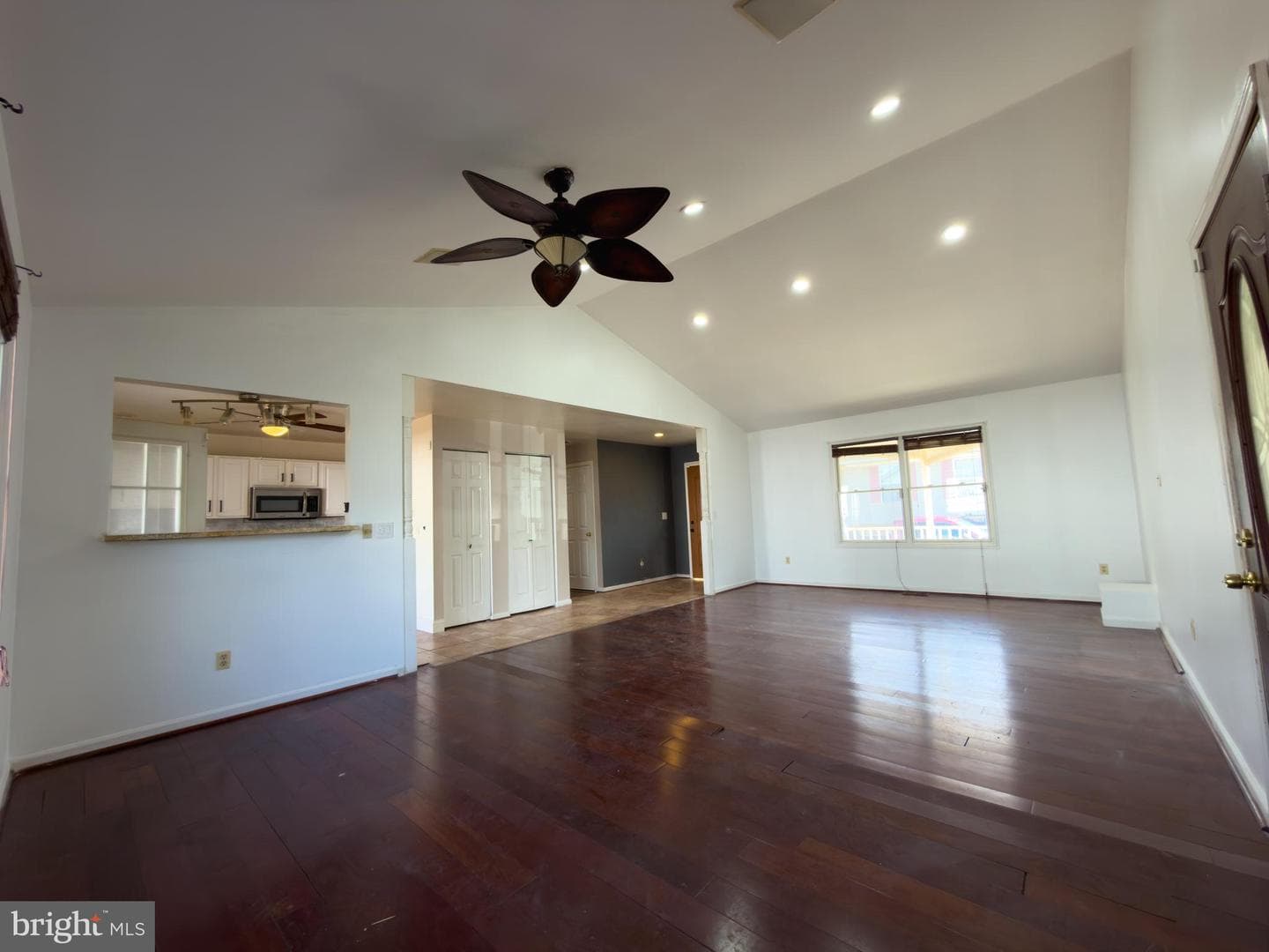 2009 Lugine Avenue photo 8