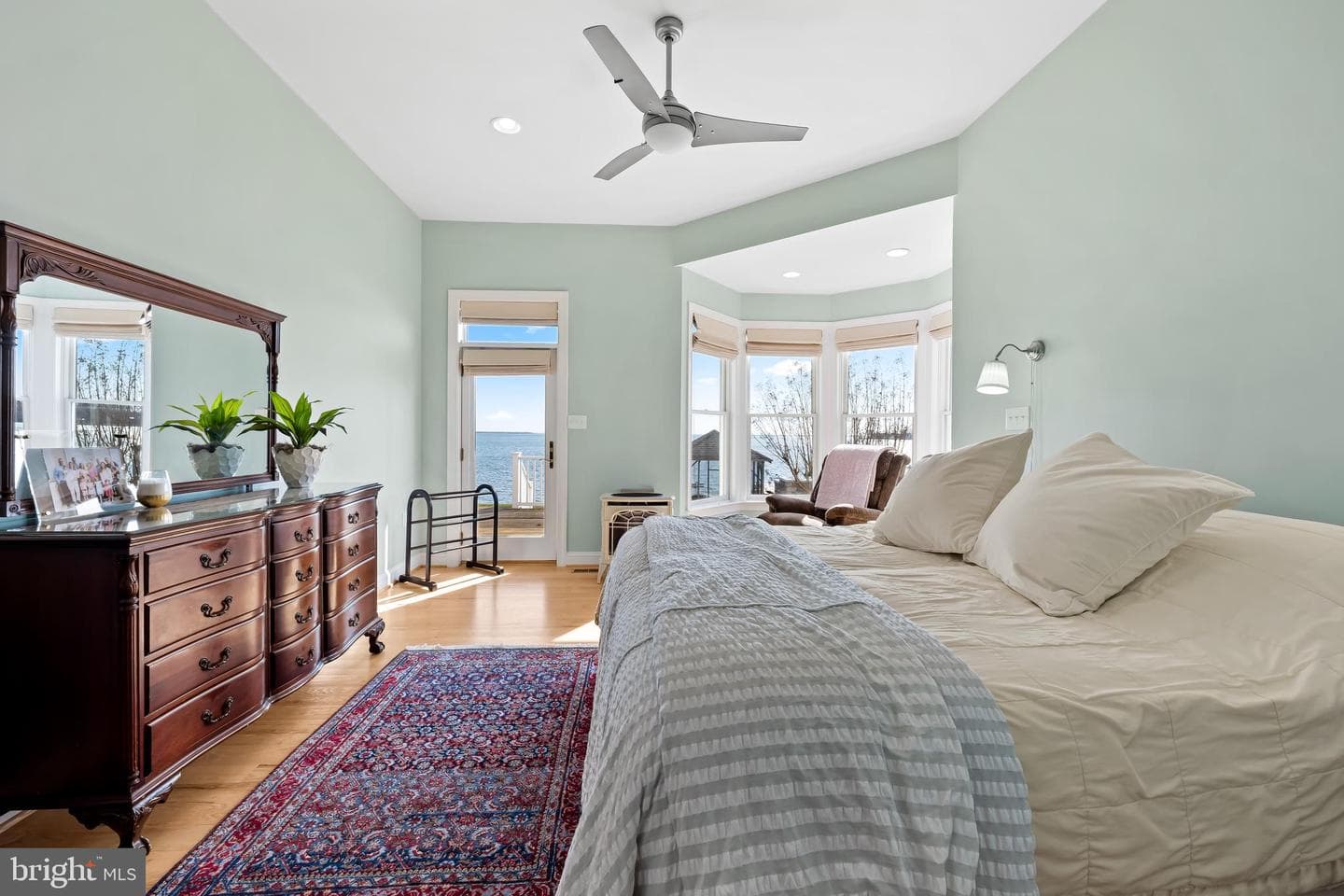 623 Rockaway Beach Avenue photo 47