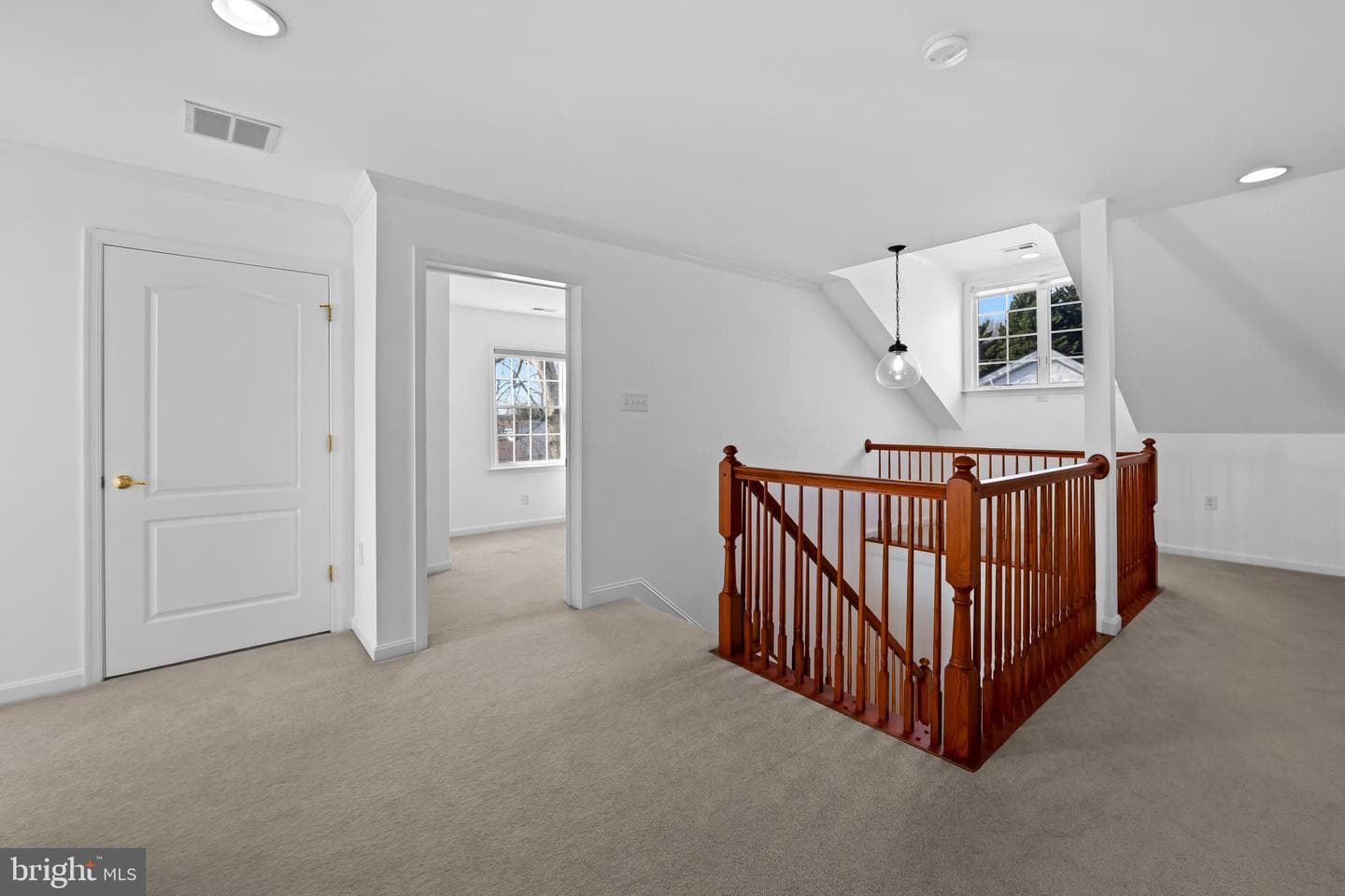 623 Rockaway Beach Avenue photo 55