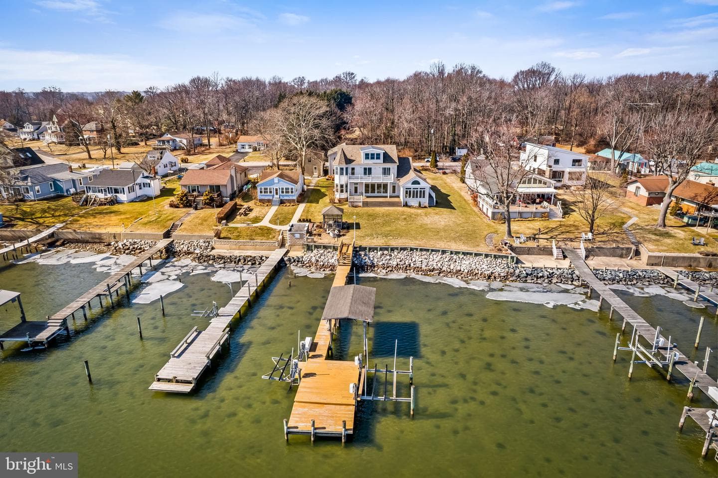 623 Rockaway Beach Avenue photo 8
