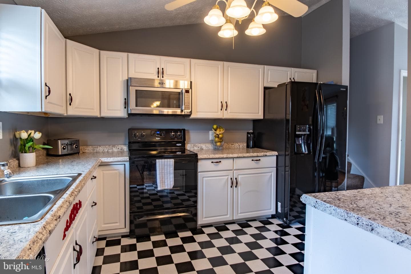 8802 Golden Tree Lane photo 8