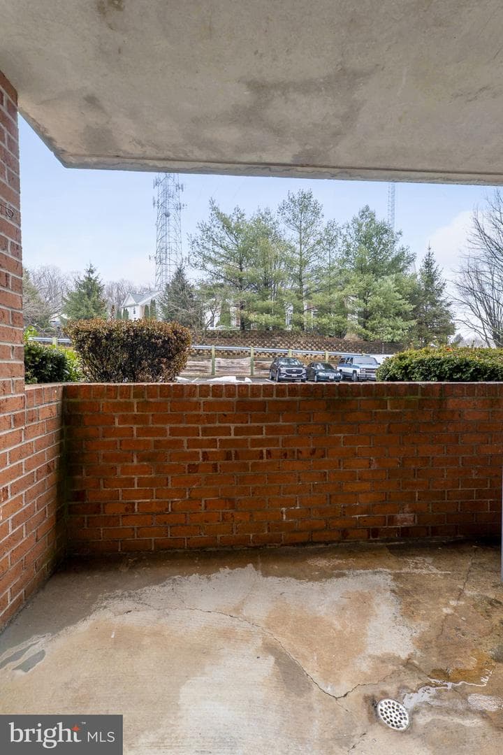 1104 Lisadale Circle #1d photo 28