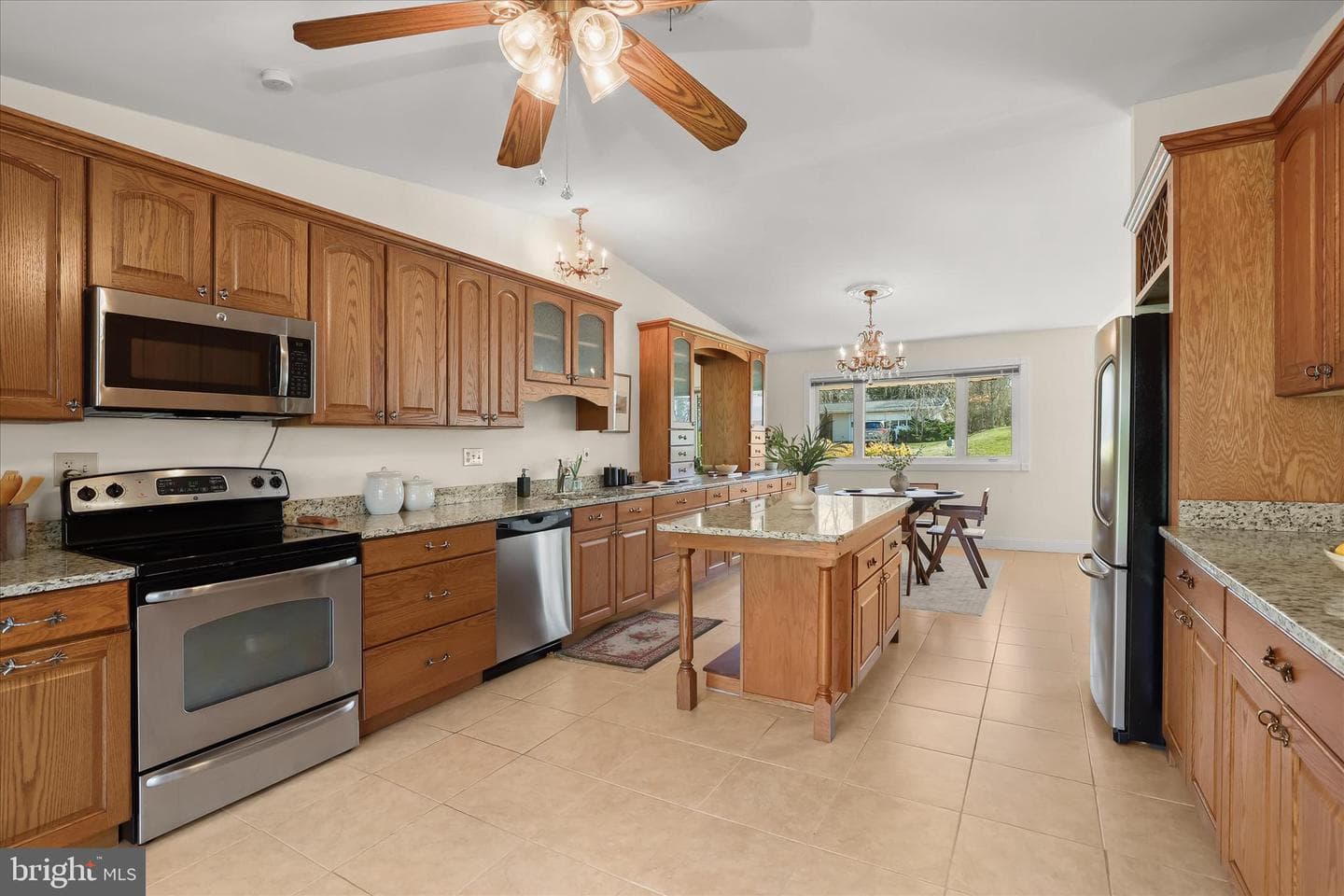 3410 Fielding Road photo 12