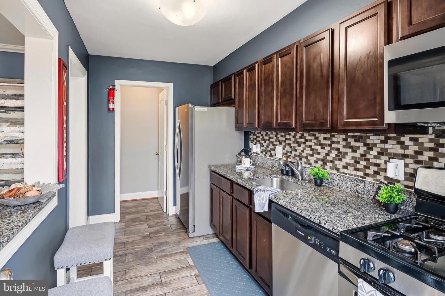 1719 Stella Court photo 12