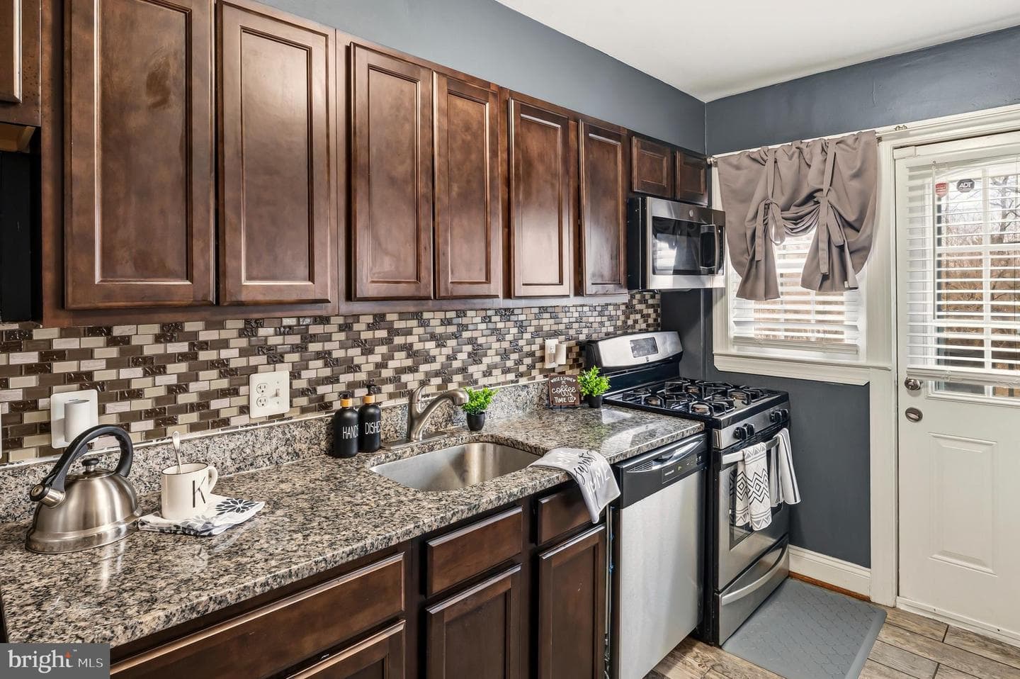1719 Stella Court photo 13